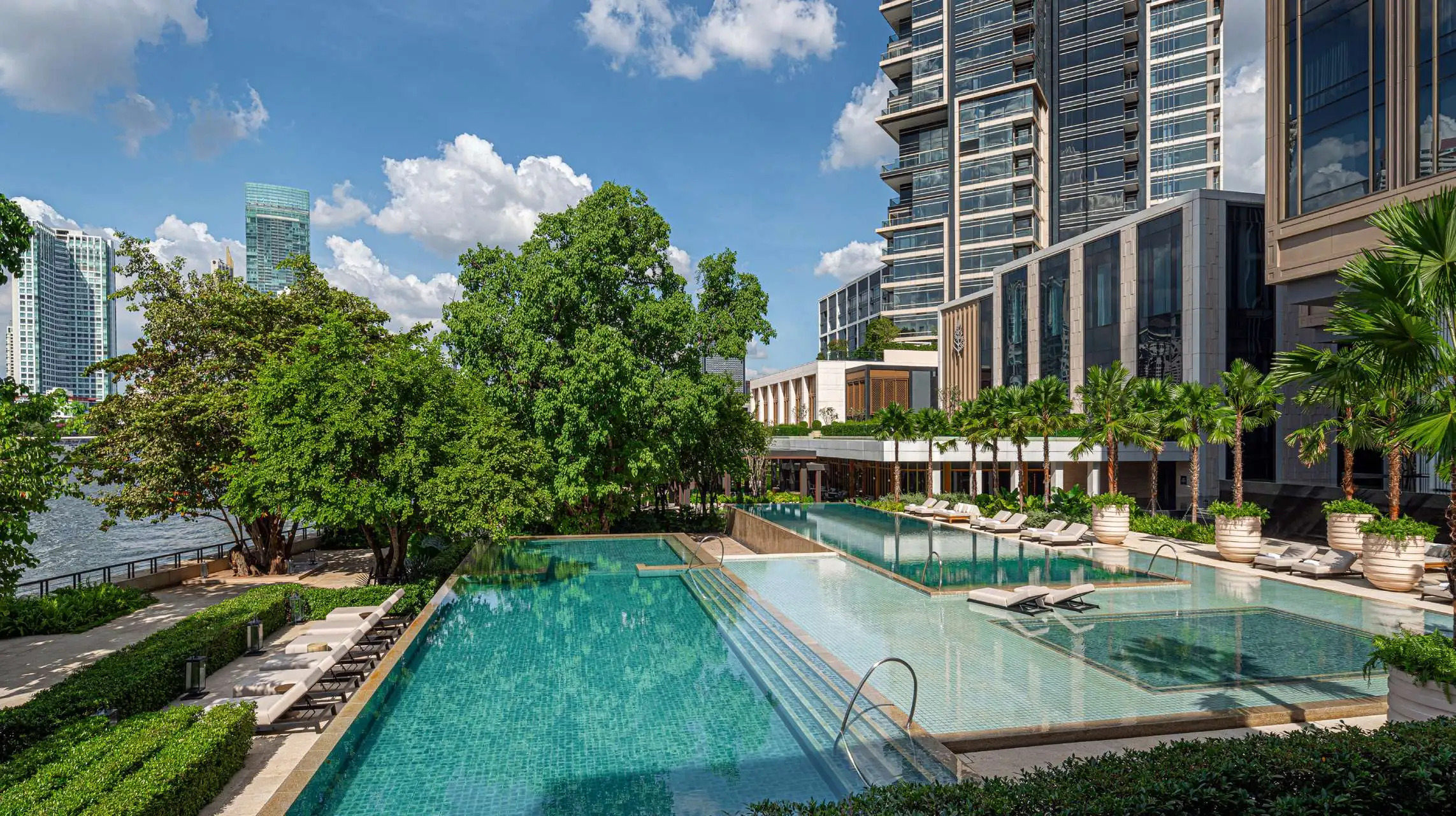 Four Seasons Hotel Bangkok